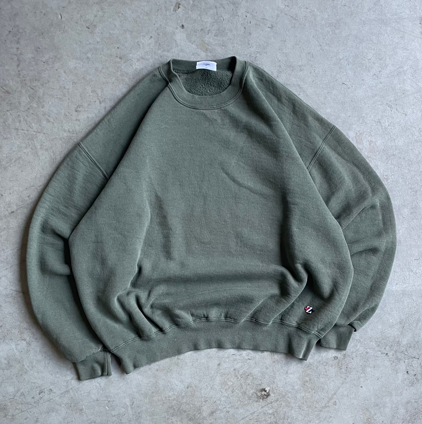 2000's Jerzees Blank Sweatshirt