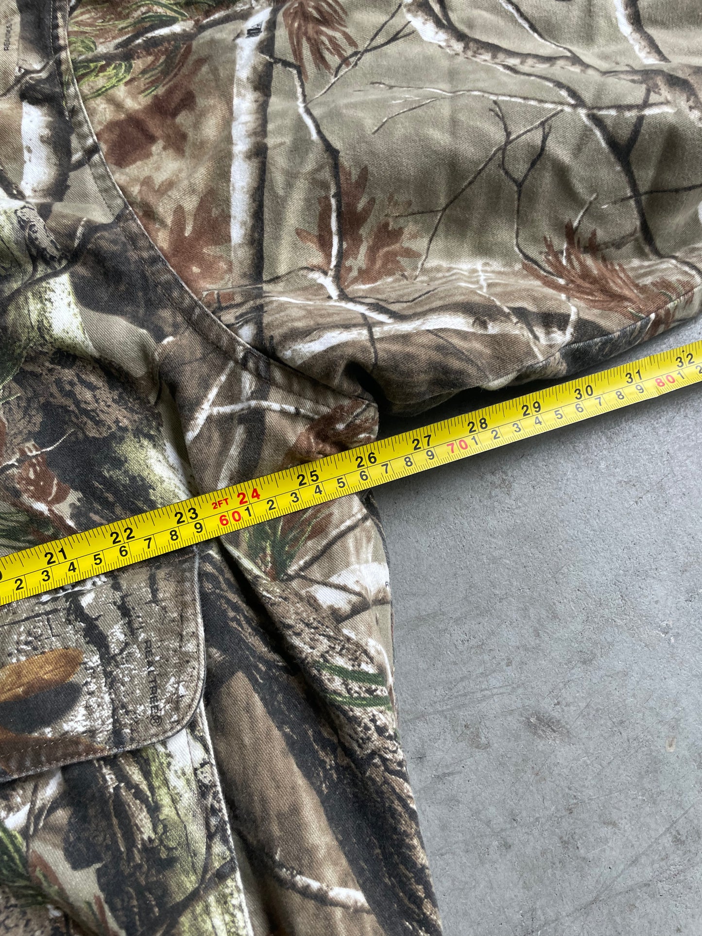 2000's Cabelas Camo Zip Up