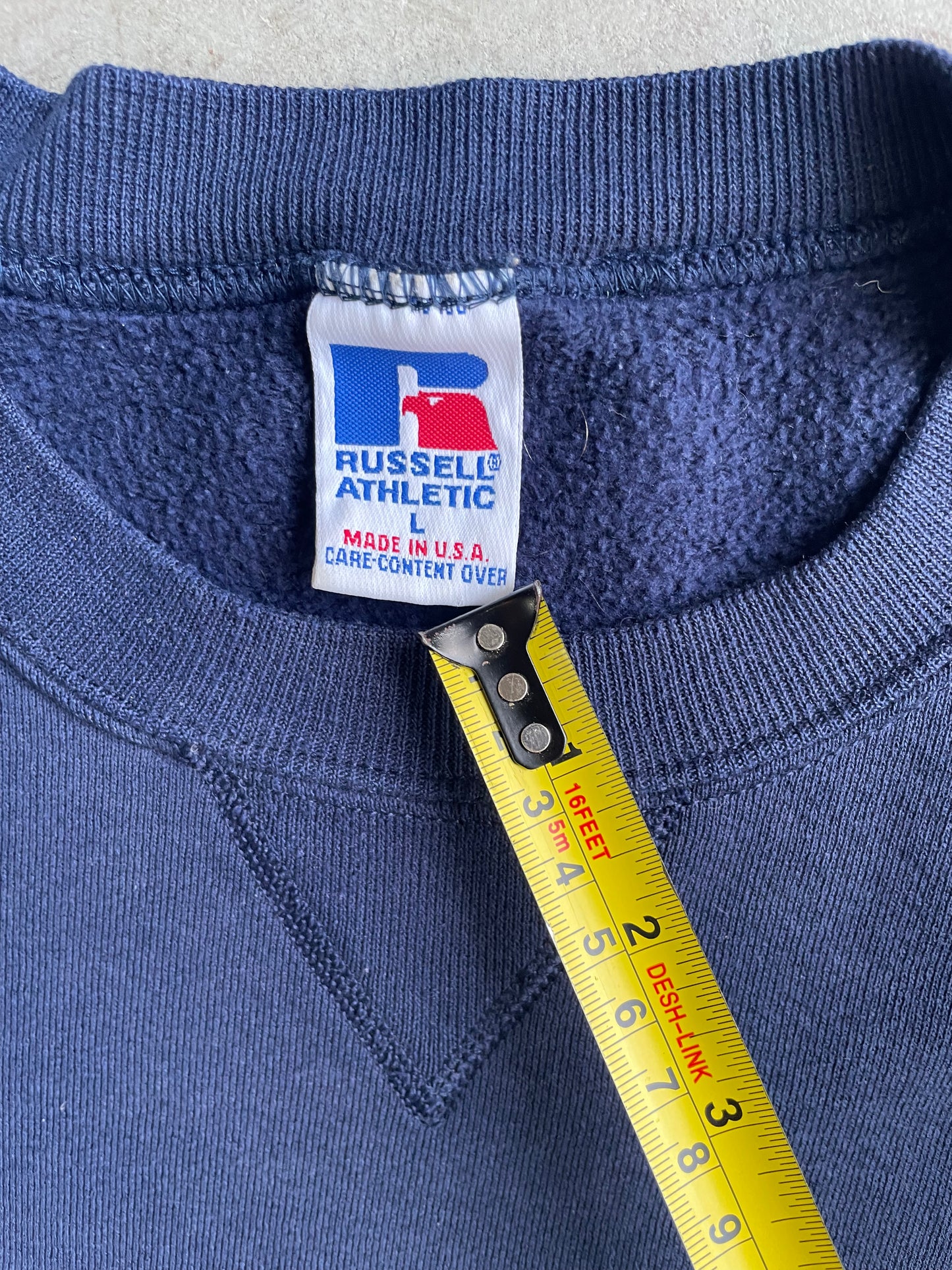 2000's Russell Athletic Blank Sweatshirt