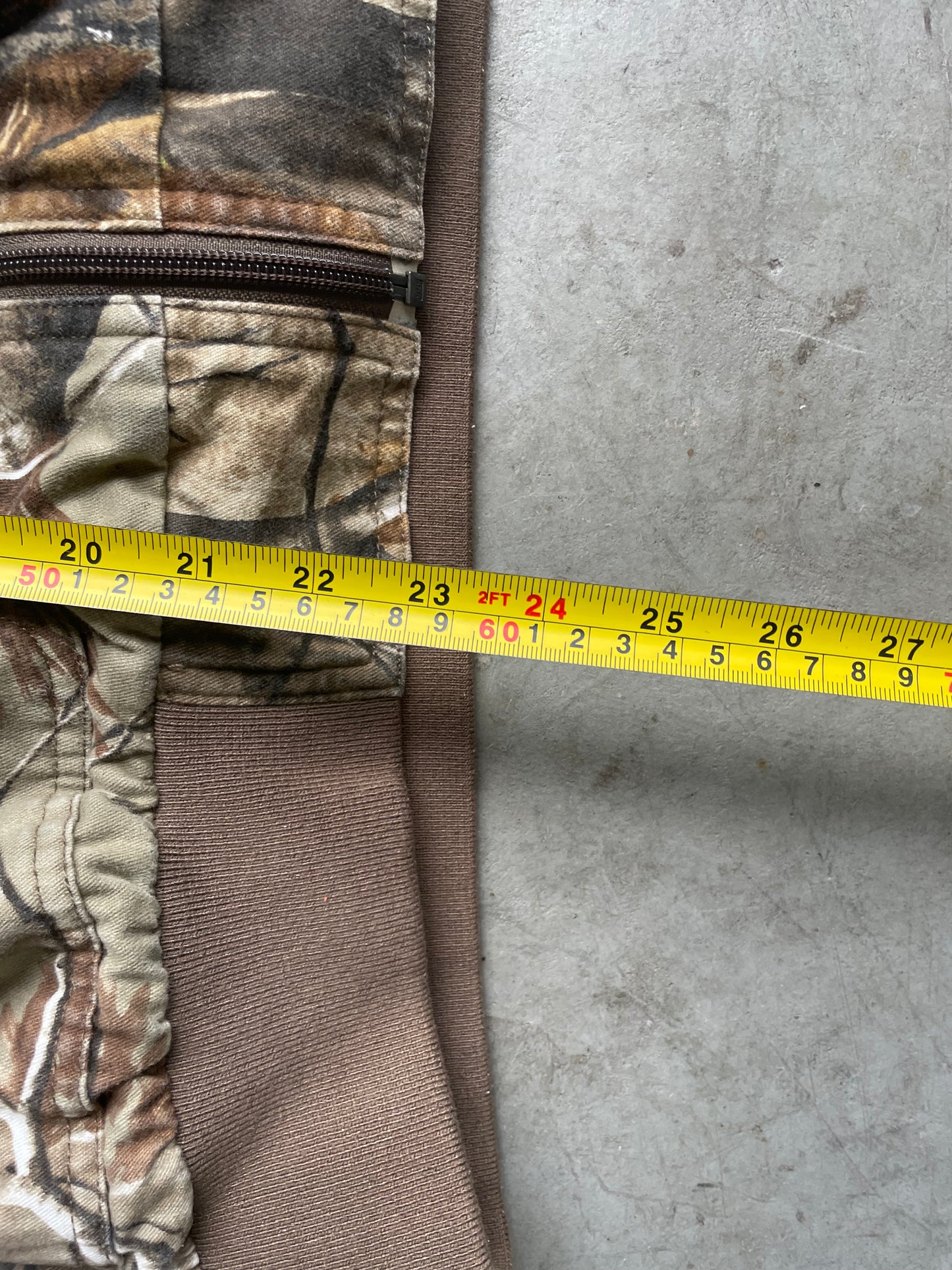 2000's Cabelas Camo Zip Up